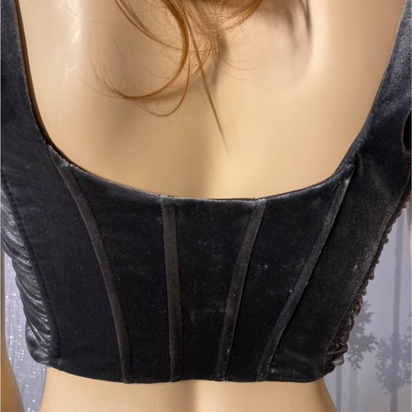 Brand new…. Luxurious Grey Velvet Corset size small - Picture 4 of 5